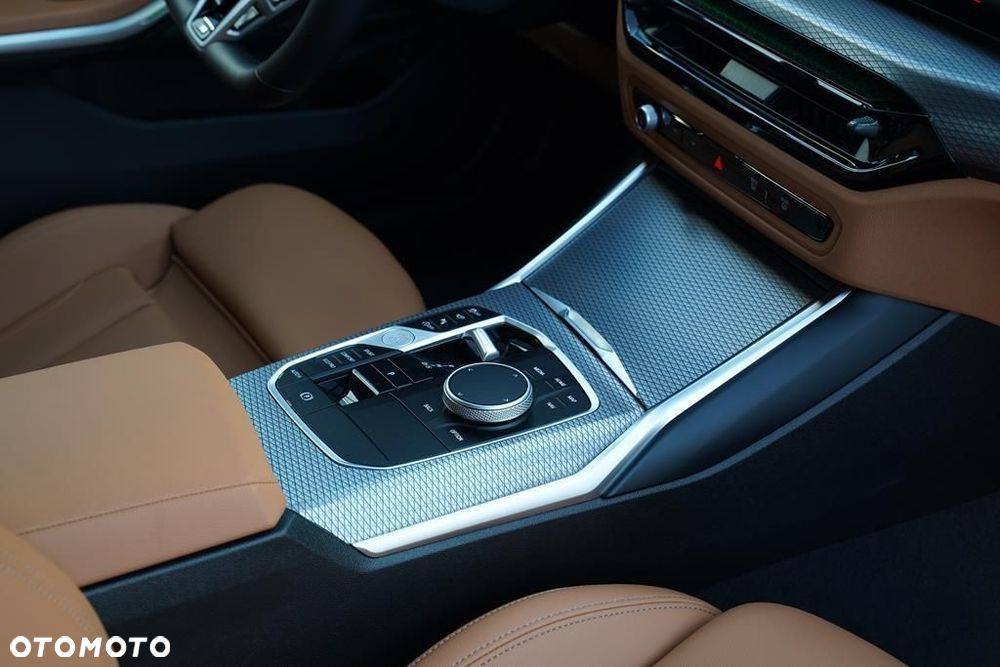 BMW Seria 3 320d xDrive mHEV M Sport sport - 14
