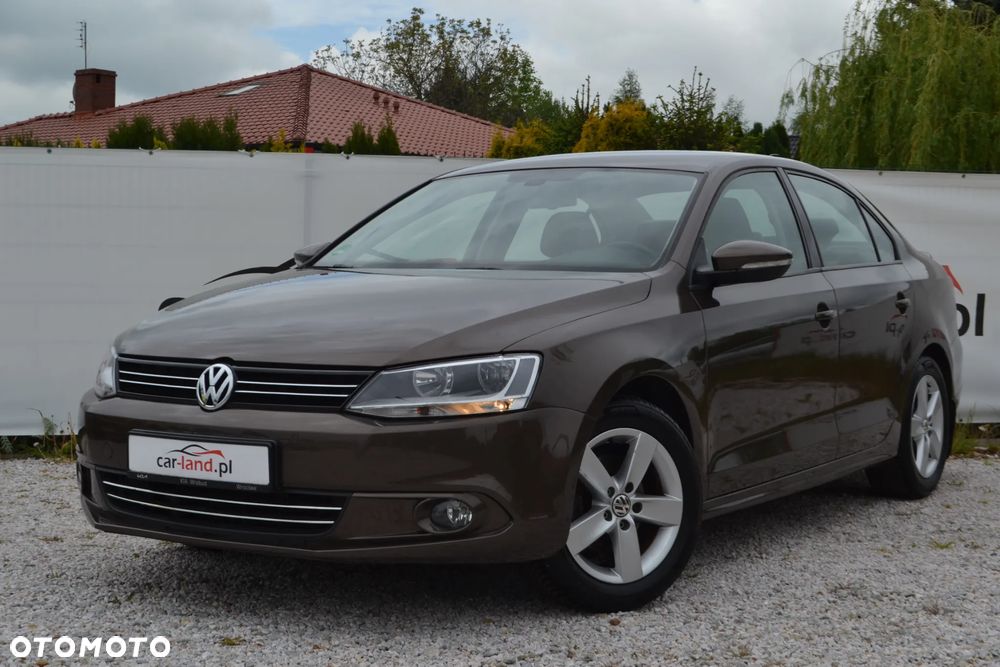 Volkswagen Jetta - 4