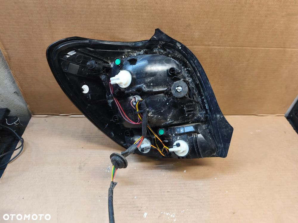 LAMPA TYŁ TYLNA PRAWA 81550-0H152 CITROEN C1 II 14- - 4