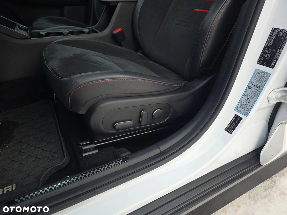 Hyundai Kona 1.6 T-GDI N Line DCT - 12