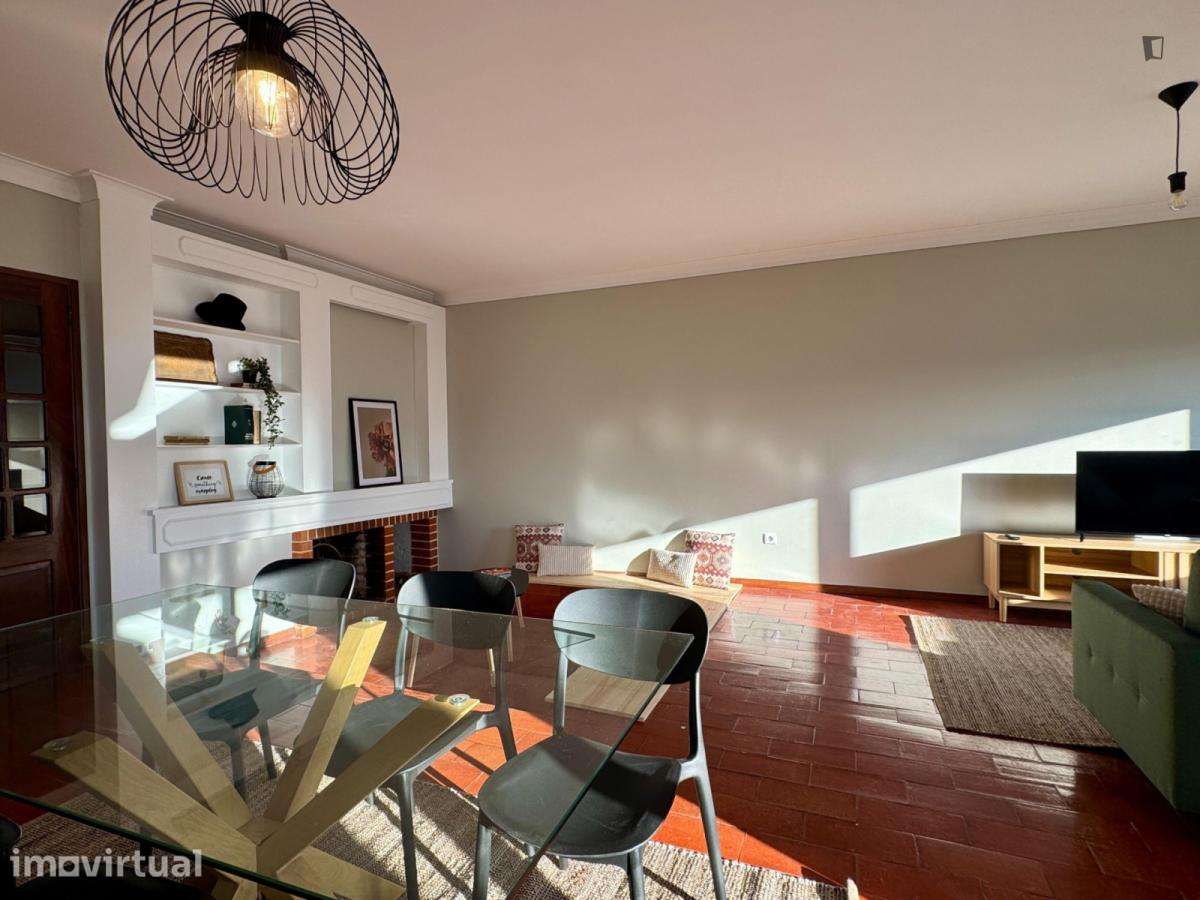 Quarto - localizado em Olivais Coimbra - Grande imagem: 5/12