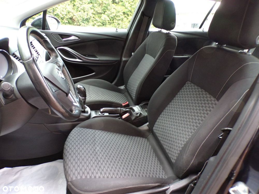 Opel Astra - 34