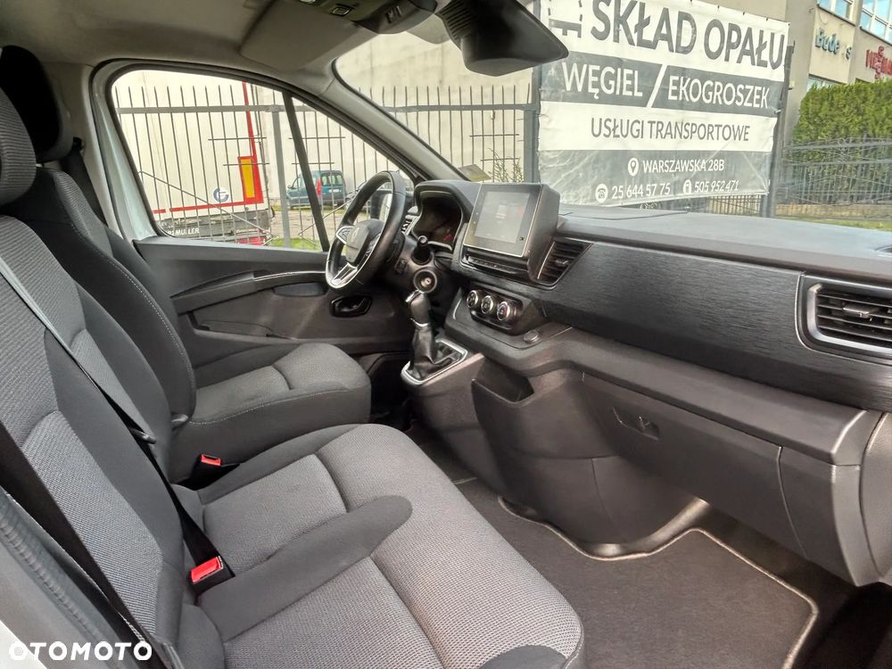 Renault Trafic - 17