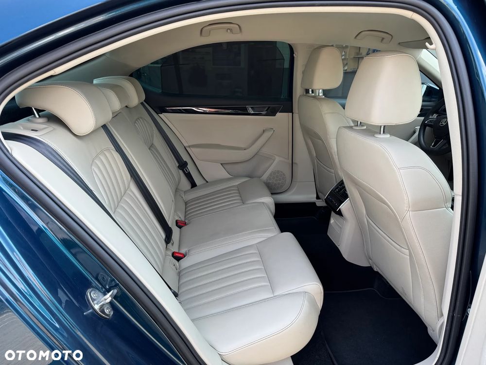 Skoda Superb 2.0 TDI SCR L&K DSG - 18