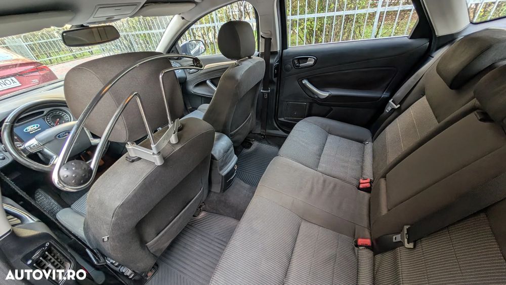 Ford Mondeo 2.0 TDCI Titanium - 14