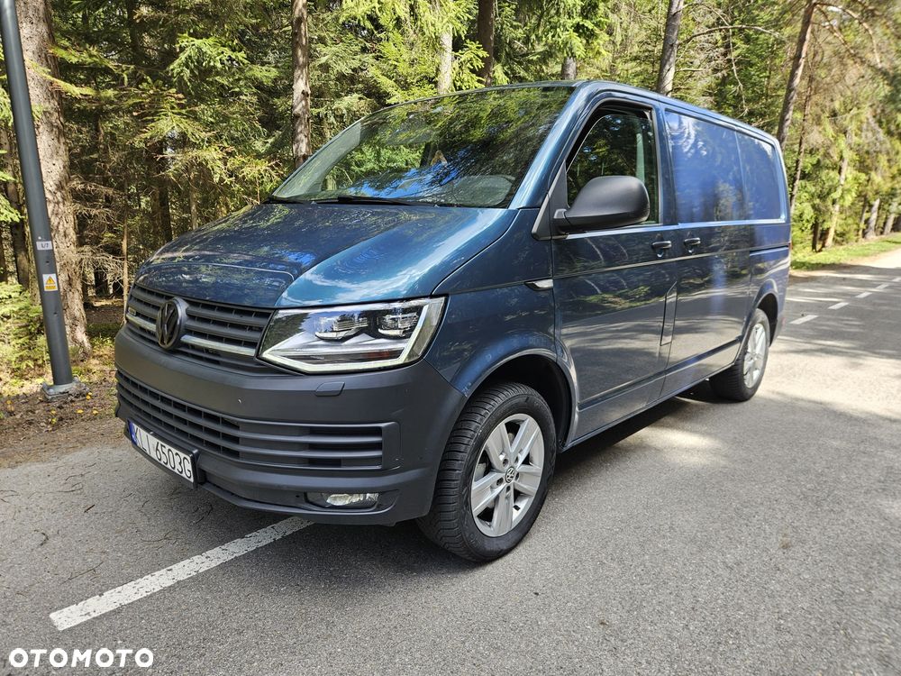 Volkswagen Transporter - 1