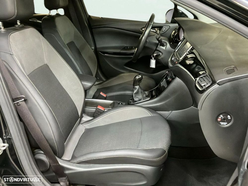 Opel Astra Sports Tourer - 13