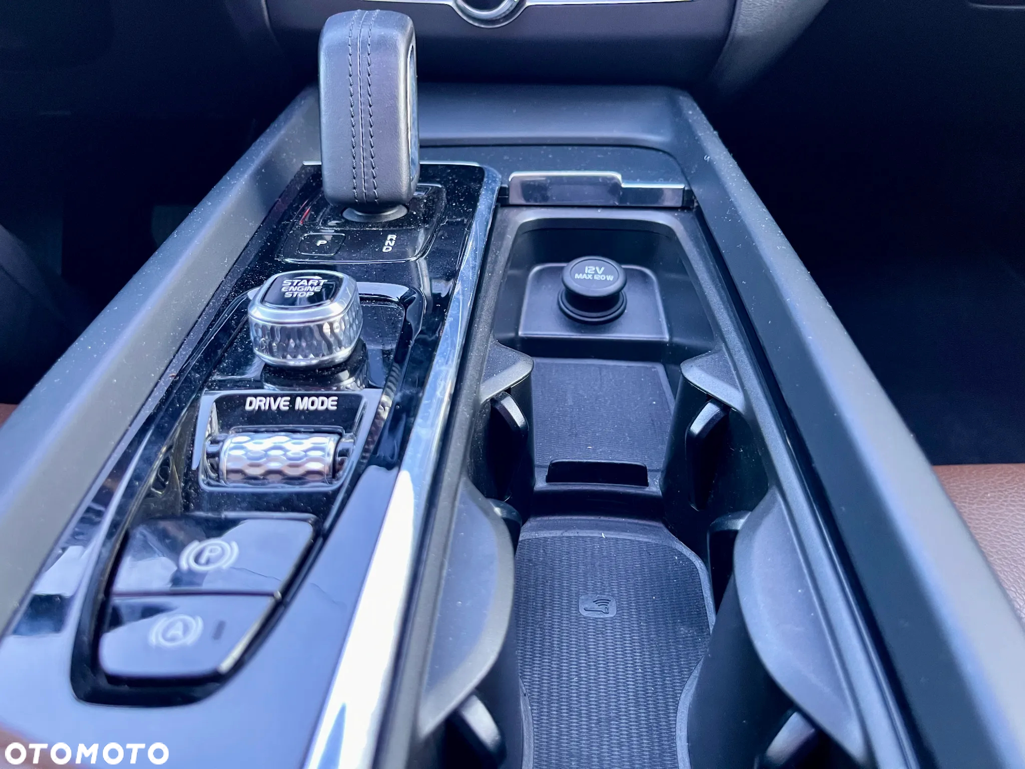 Volvo XC 60 T8 AWD Plug-In Hybrid Momentum - 32