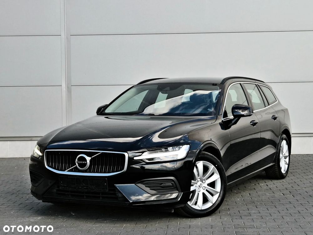 Volvo V60 B3 B DKG Momentum Pro - 1