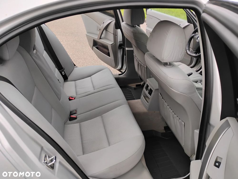 BMW Seria 5 520i - 10