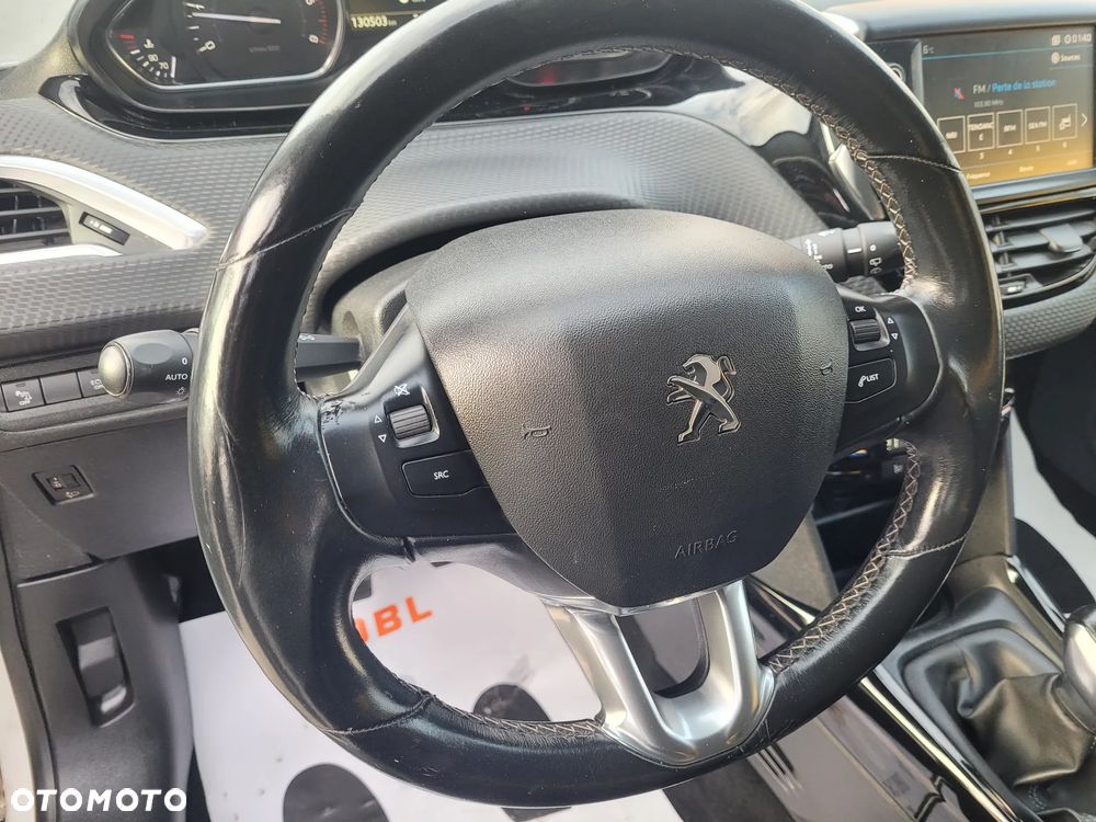 Peugeot 2008 BlueHDi 100 STOP & START Allure - 11