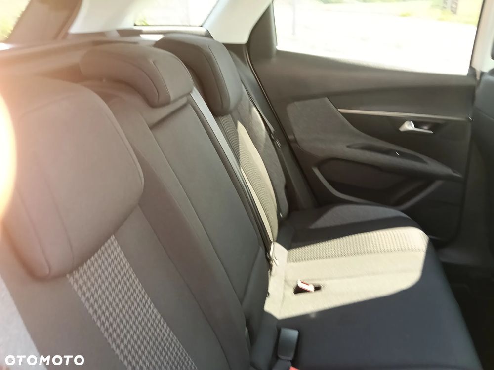 Peugeot 3008 BlueHDi 130 Stop & Start EAT8 Active - 17