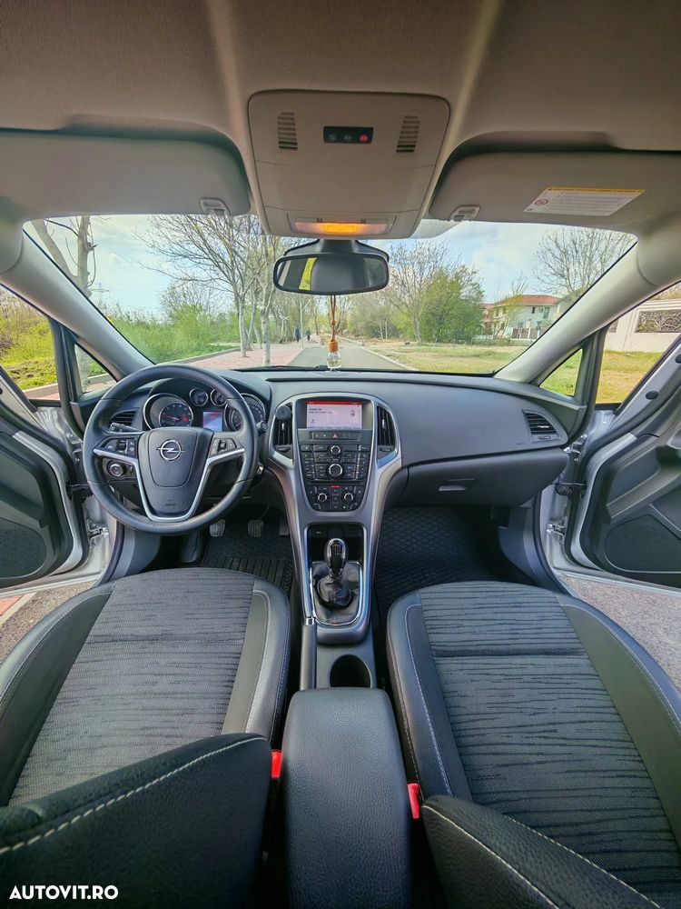 Opel Astra 1.4 ECOTEC Turbo Enjoy - 10