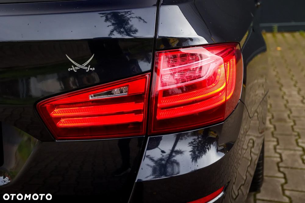 BMW Seria 5 520d M Sport - 17