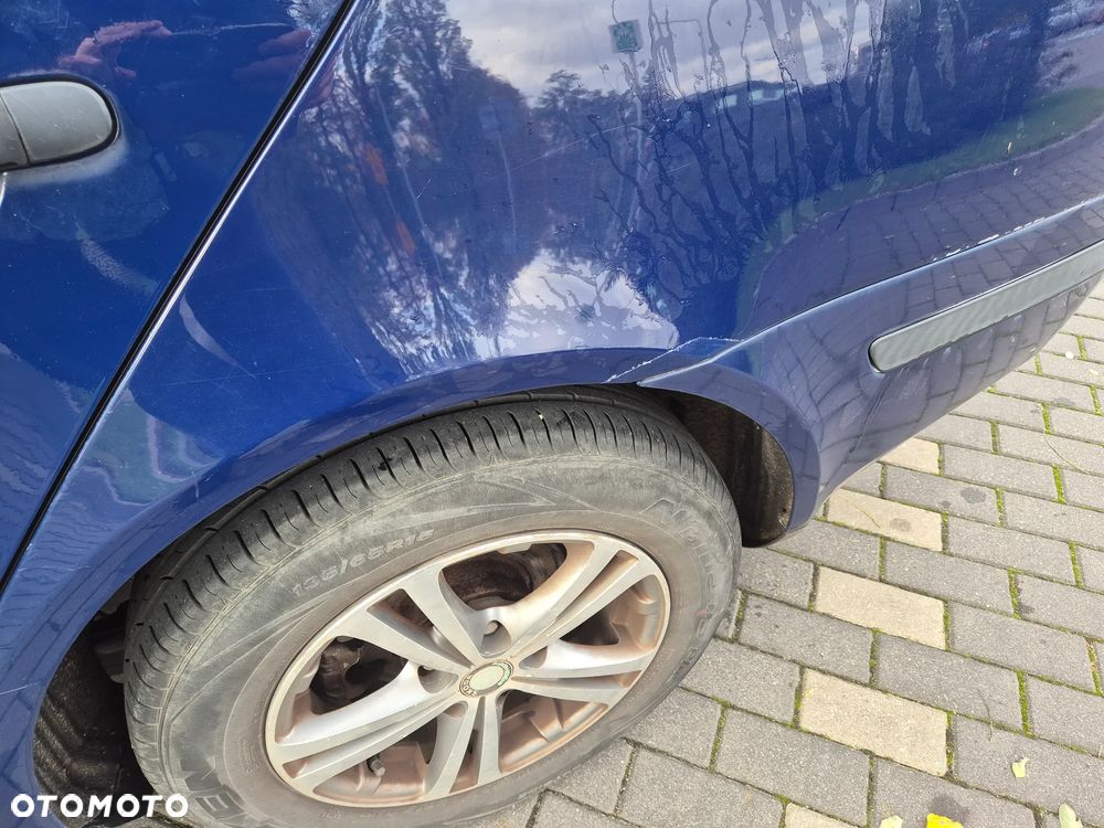 Skoda Octavia 2011 photo 4