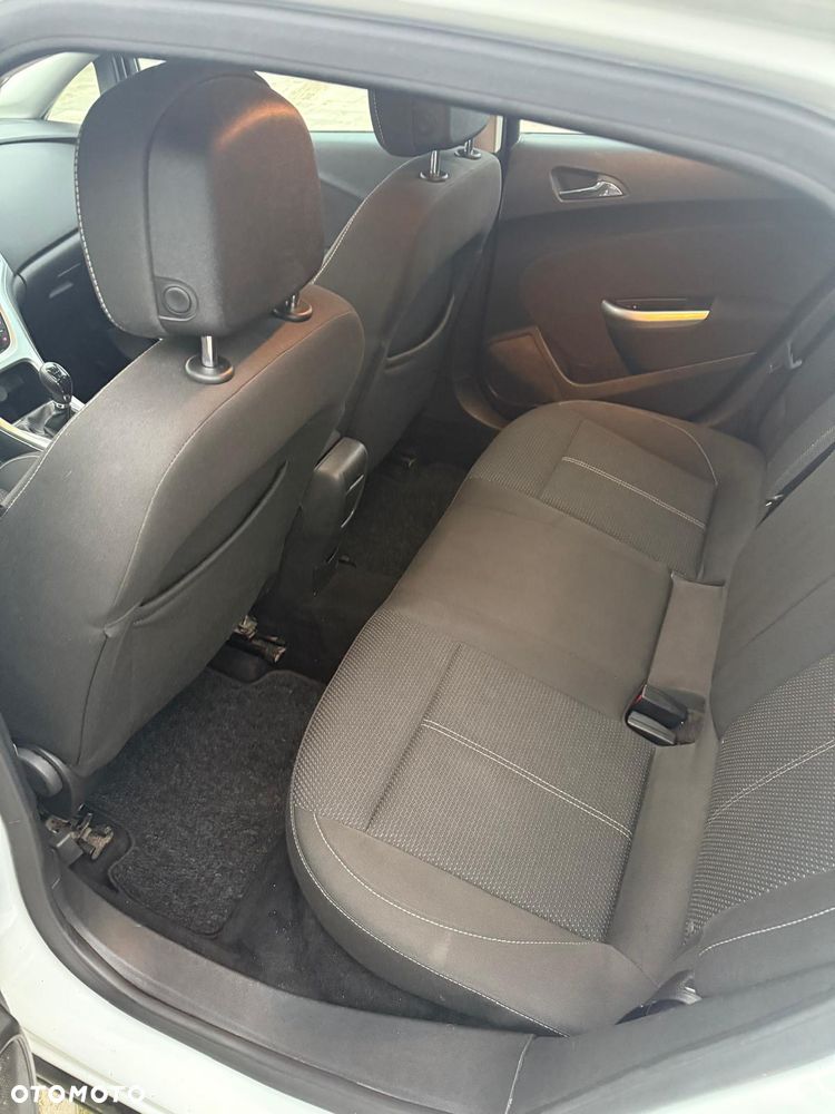 Opel Astra 2.0 CDTI Cosmo - 30