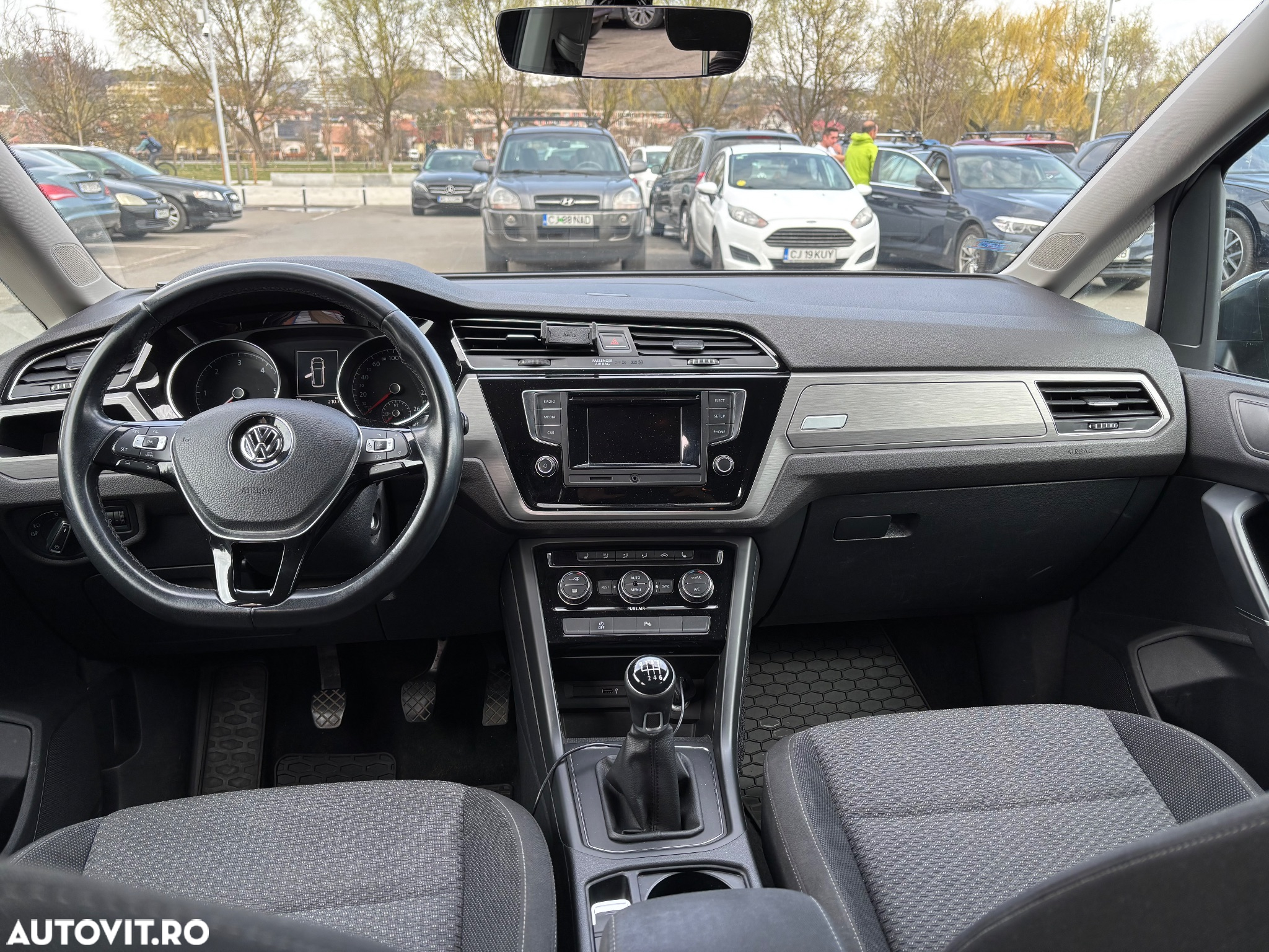 Volkswagen Touran 2.0 TDI Comfortline - 5
