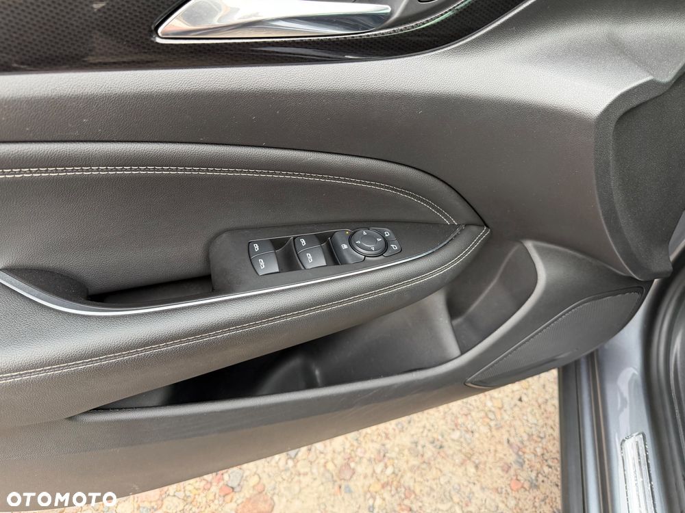Opel Insignia - 22
