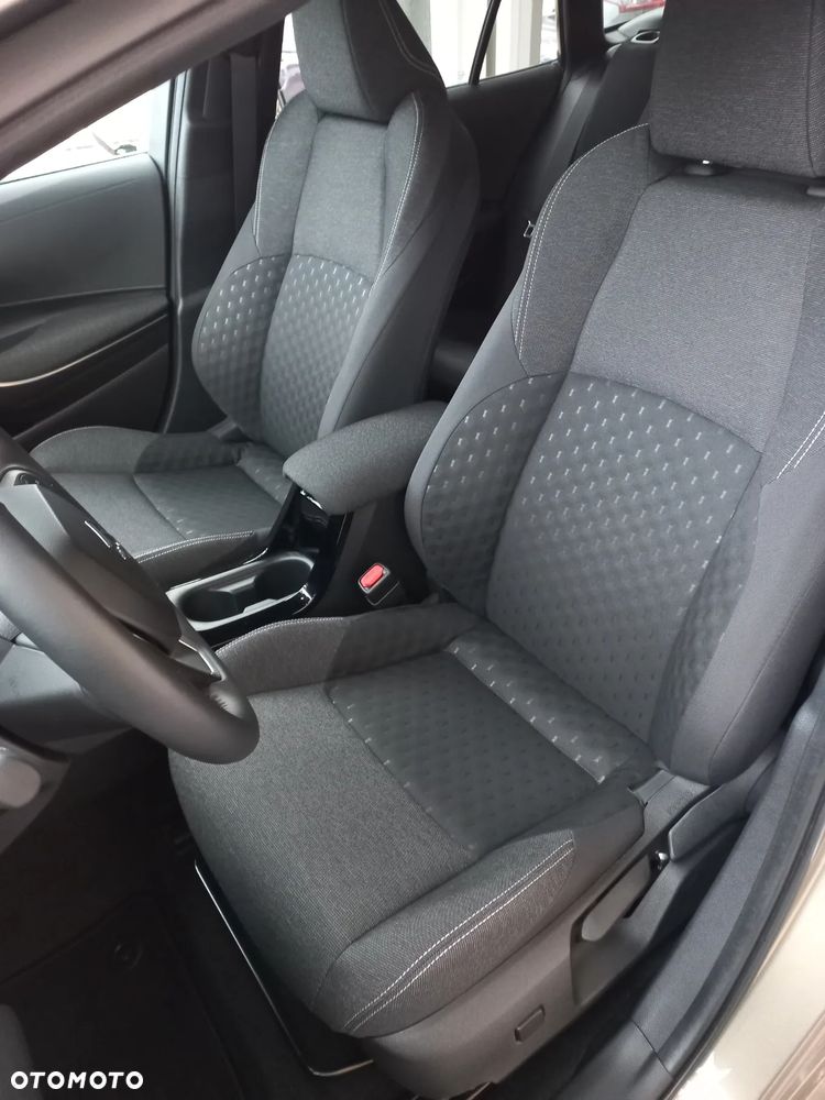 Suzuki Swace 1.8 Hybrid Premium Plus CVT - 13