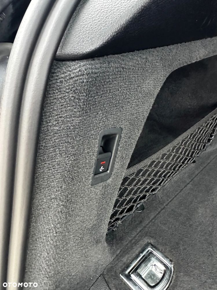 Audi A6 Avant 55 TFSI e quattro S tronic sport - 27