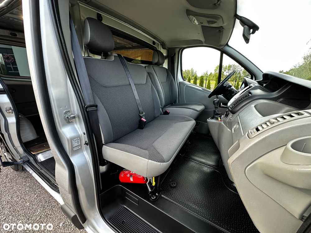 Opel Vivaro - 8