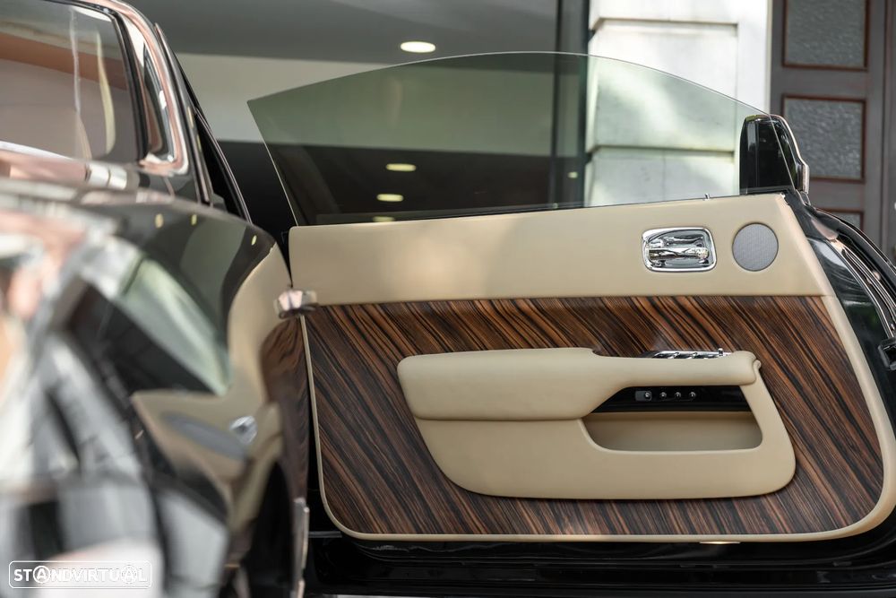 Rolls Royce Wraith 6.6 Twin-Turbo V12 - 12