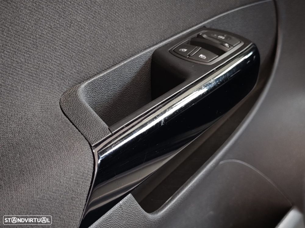 Opel Corsa 1.2 Cosmo - 25