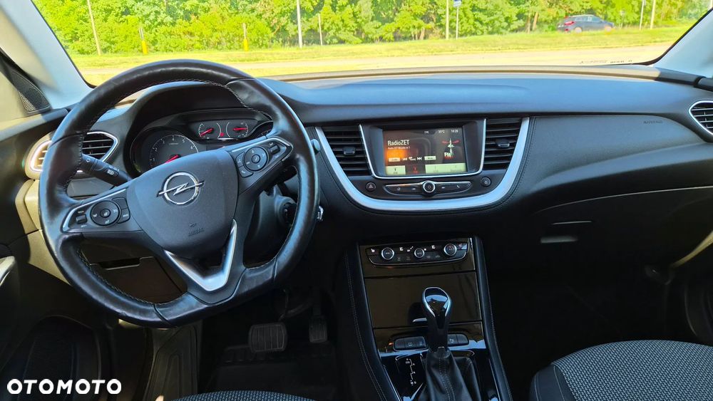 Opel Grandland X 1.2 T GPF Design&Tech S&S - 34
