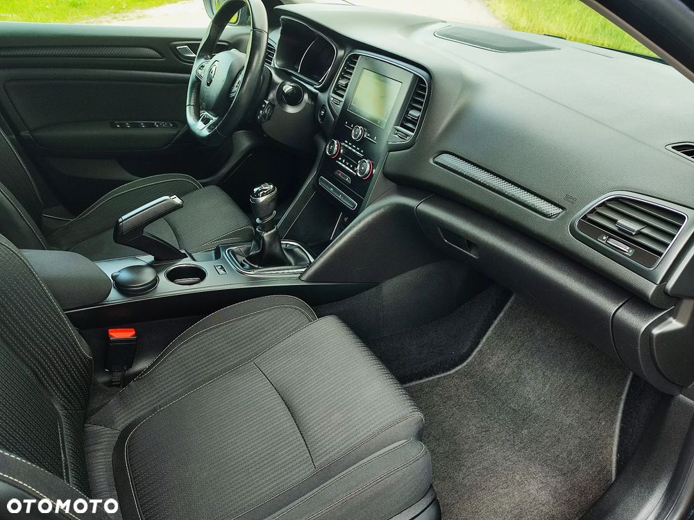 Renault Megane TCe 140 GPF EQUILIBRE - 31