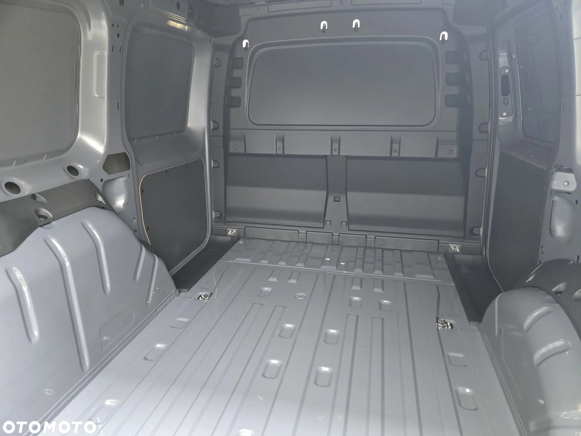 Volkswagen Caddy - 13