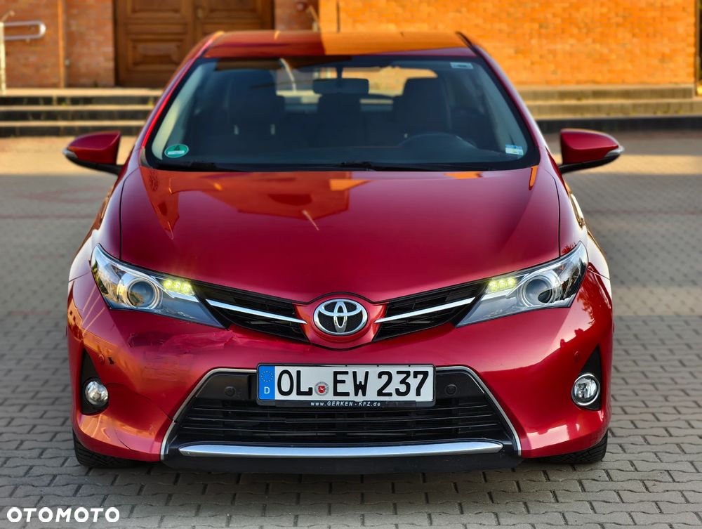 Toyota Auris 2.0 D-4D Executive - 27