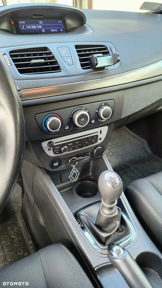 Renault Megane - 11