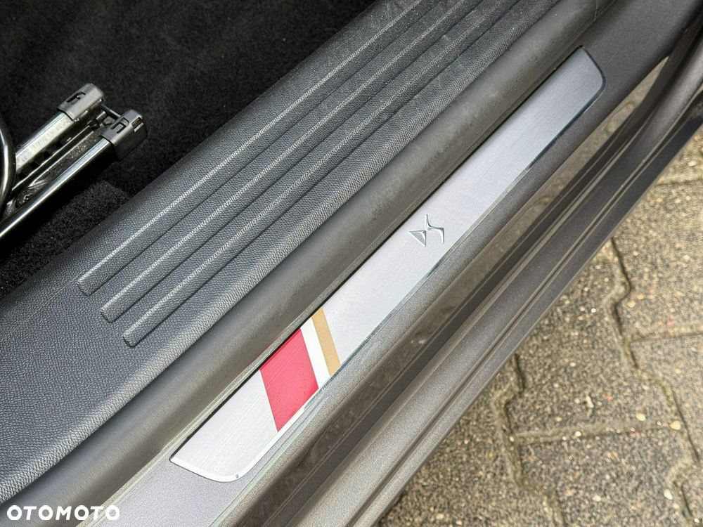 DS Automobiles DS 3 Crossback - 32