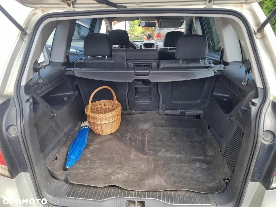 Opel Zafira - 22