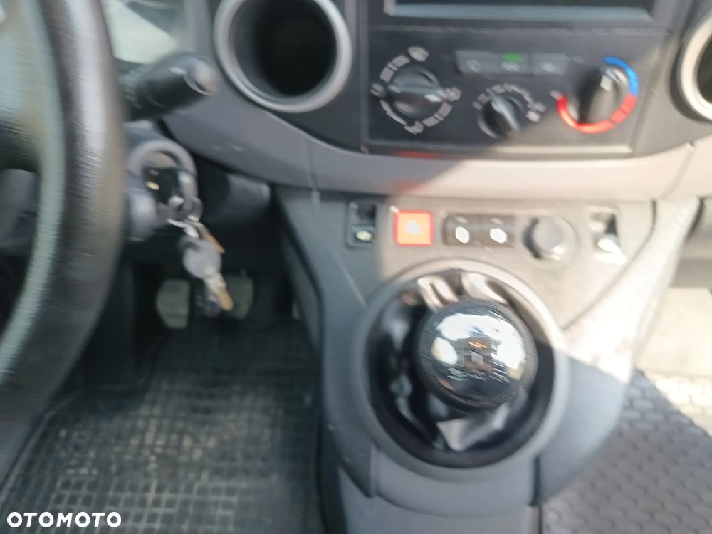 Citroën Berlingo 1.6 diesel Blue HDI 99kM, manual, 2016 rok EURO 6! STAN BARDZO DOBRY, PRZEBIEG GWARANTOWANY! - 31