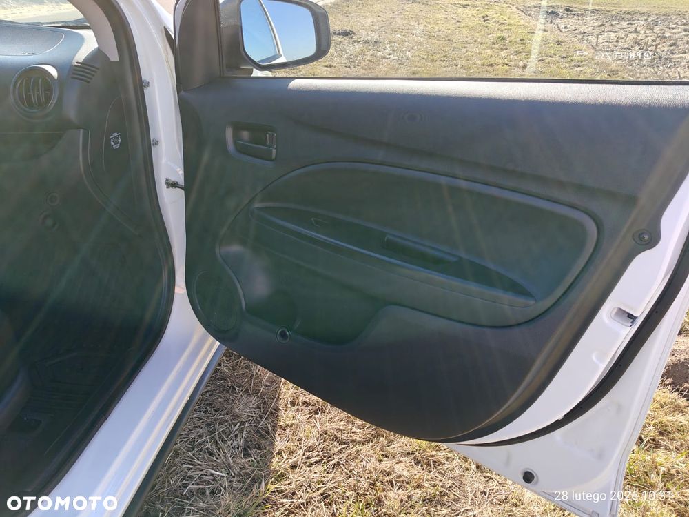 Mitsubishi Space Star 1.2 Inform Plus - 12