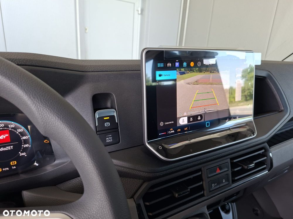 Volkswagen Crafter 35 Furgon z wysokim dachem 7 osobowy, silnik: 2,0 l EURO VI 163 KM / skrzynia biegów: Przedni napęd manualna 6-biegowa rozstaw osi: 4490 mm - 20