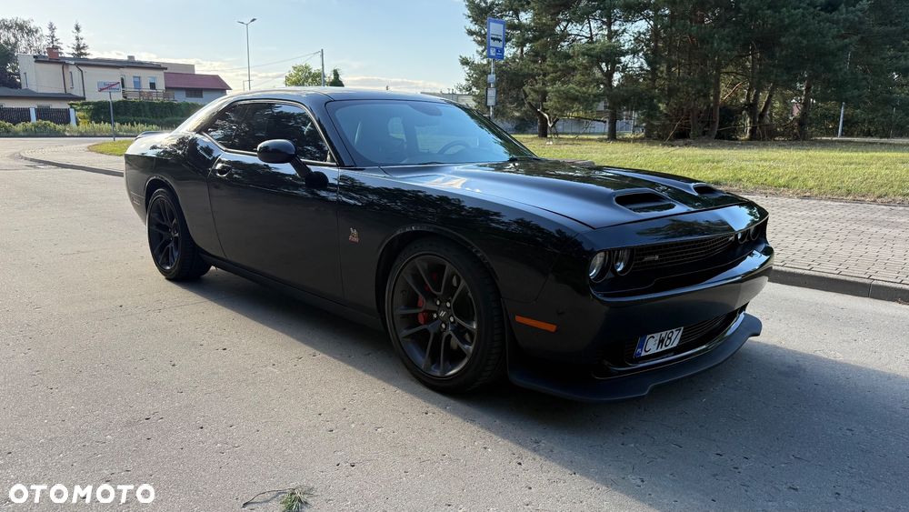 Dodge Challenger 6.4 Scat Pack - 8