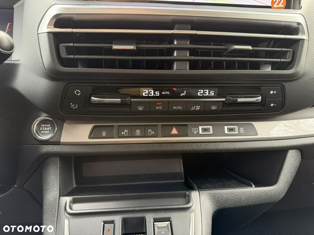 Peugeot Traveller - 7