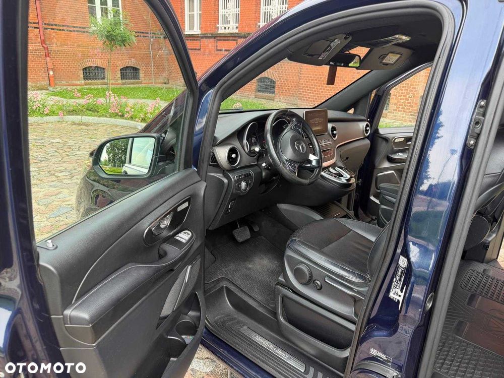 Mercedes-Benz Klasa V - 6