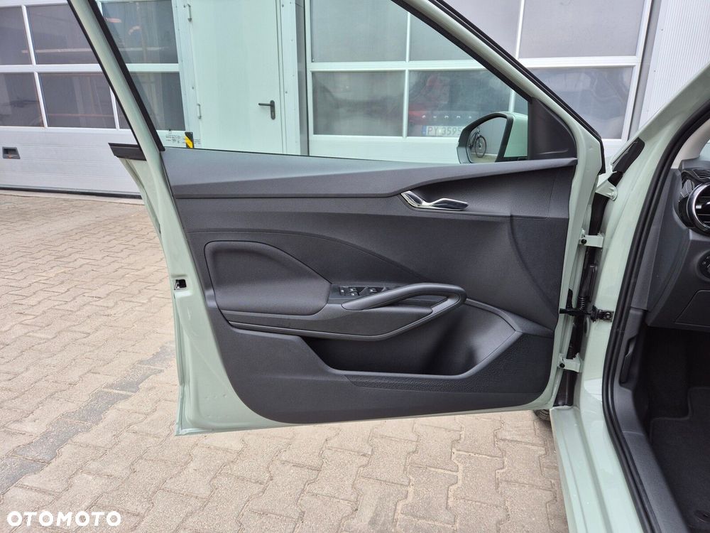 Skoda Fabia 1.0 TSI Drive DSG - 13