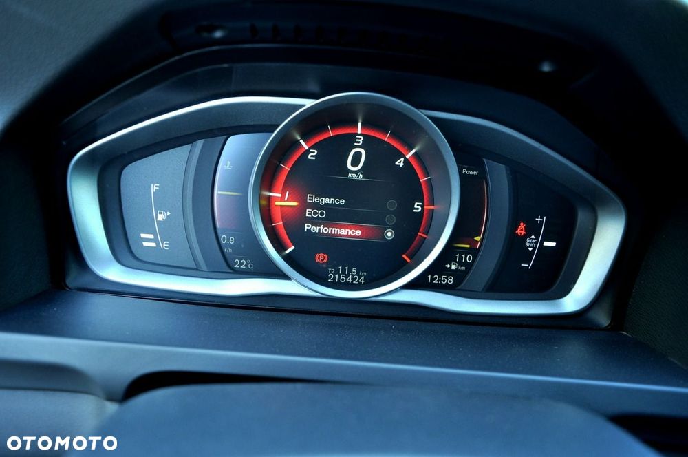 Volvo V60 D2 Drive-E Momentum - 25