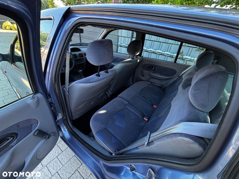 Renault Clio 1.4i RT 16V - 14