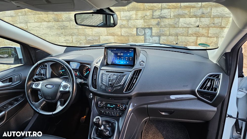 Ford Kuga 1.6 EcoBoost Start Stop 2WD Titanium - 9