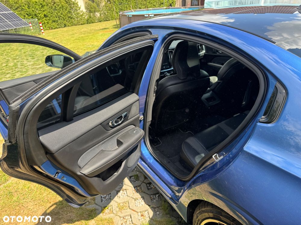 Volvo S60 T5 AWD R-Design - 9