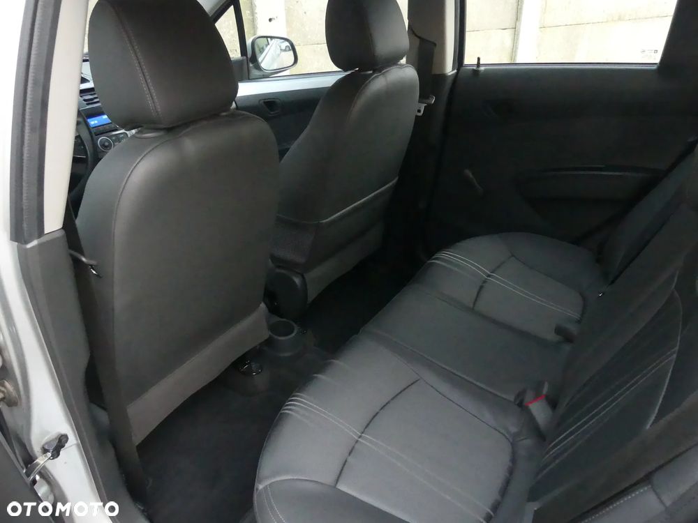 Chevrolet Spark 1.0 LT - 9