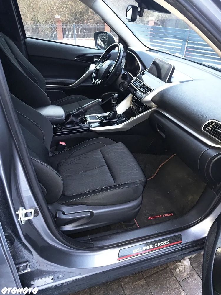 Mitsubishi Eclipse Cross - 11