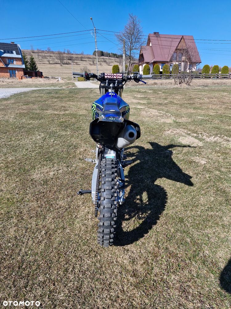 Yamaha YZF - 3