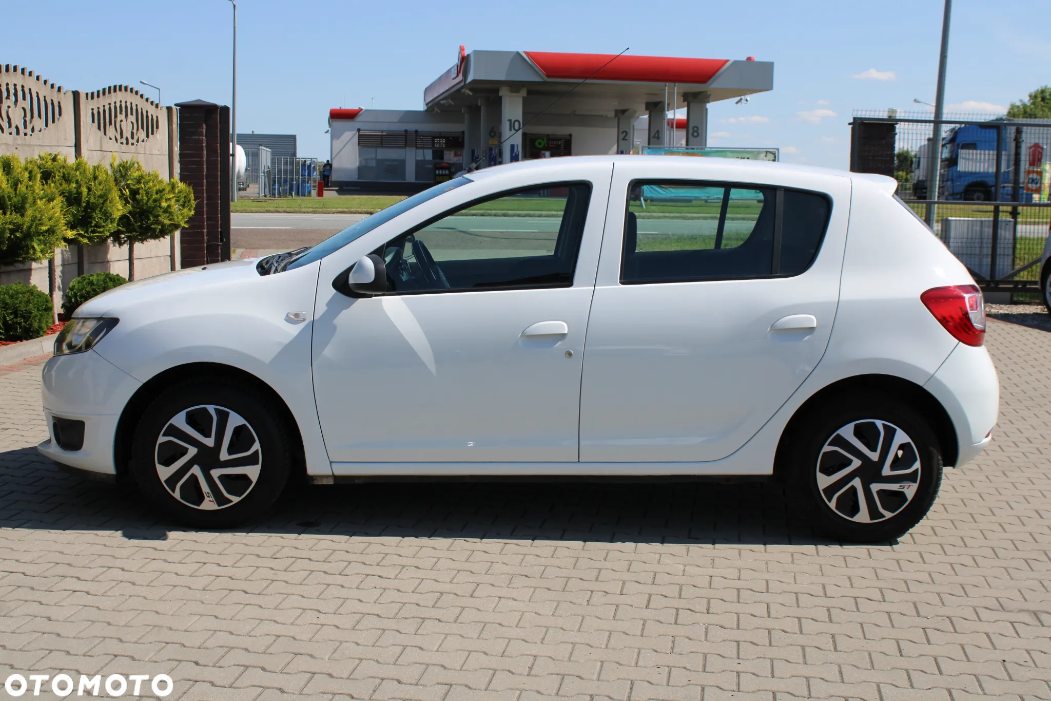 Dacia Sandero 1.2 16V 75 Ambiance - 11