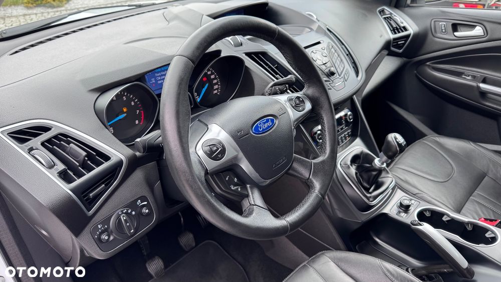 Ford Kuga 1.6 EcoBoost 2x4 Trend - 33